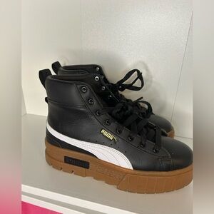 Puma Mayze  Platform Sneaker Booties in Black size 8.5